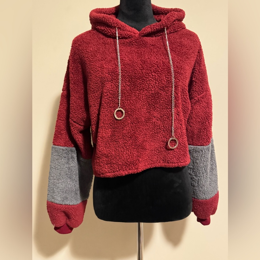 NWOT Hello Miss Red and Gray Pullover Cropped Hoodie size medium